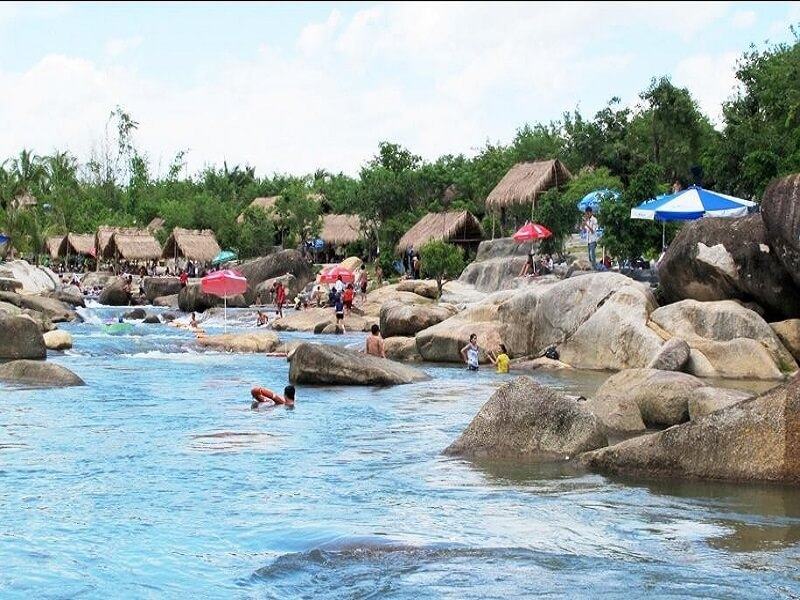 Khám phá Khu du lịch sinh thái Waterland Suối Thạch Lâm – Nha Trang